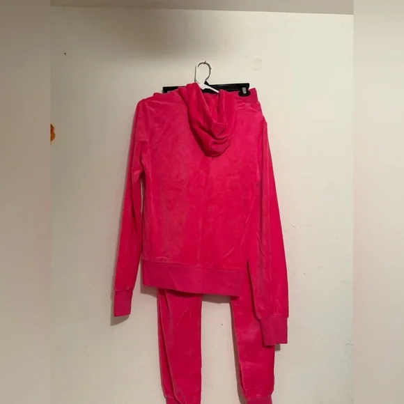 Fashion Nova Hot Pink Velour Set - Picture 4 of 5